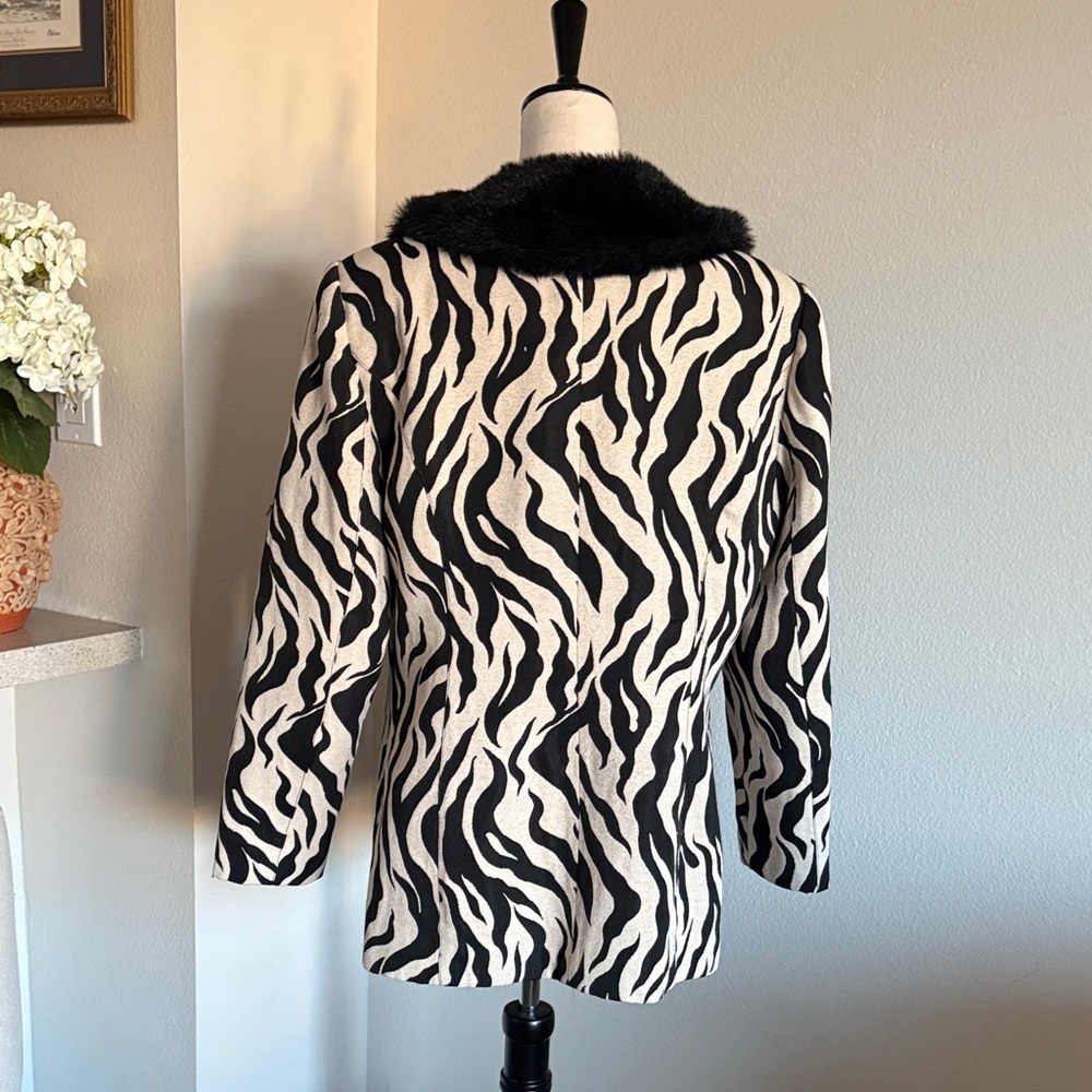 Zebra Print Faux Fur Collar Coat - Picture 7 of 9